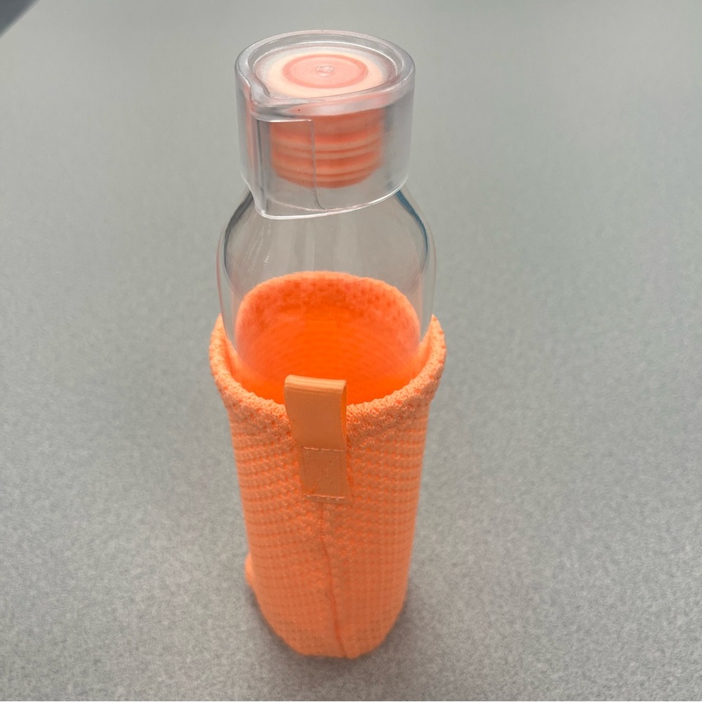 DAVIDsTEA Glass Iced Tea Bottle pink Sleeved